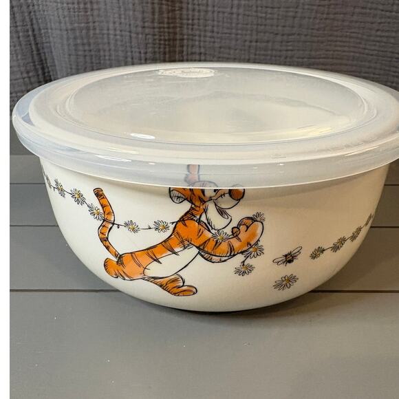 Winnie The Pooh & Friends Other - New Winnie The Pooh & Friends Tiger Daisy Chain Storage Container